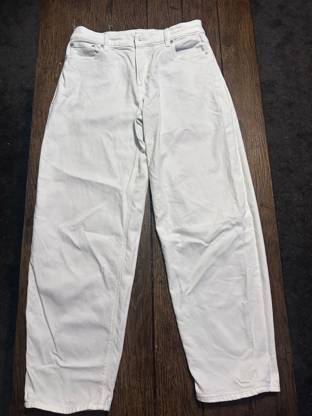 American Eagle Outfitters White women’s barrel jeans